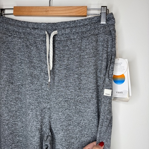 NWT Vuori Grey Pant Size Large - Picture 7 of 9